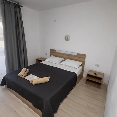 Cornelius Pensión 3*