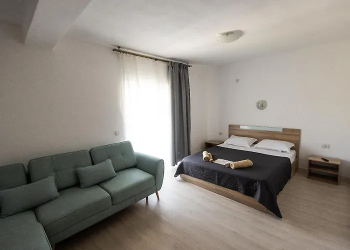 Cornelius Guest house Costinesti